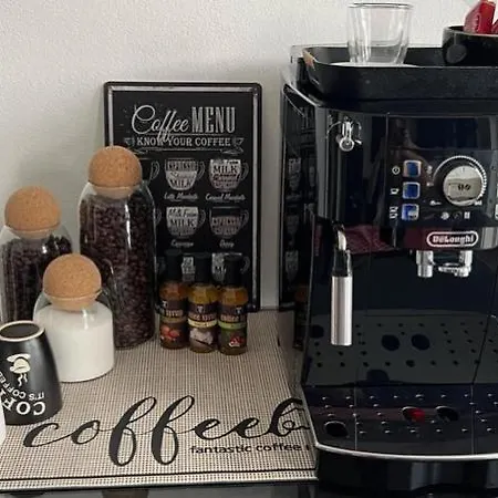 Emmilio Atelier 89 Qm Ueber Den Daechern Lägenhet